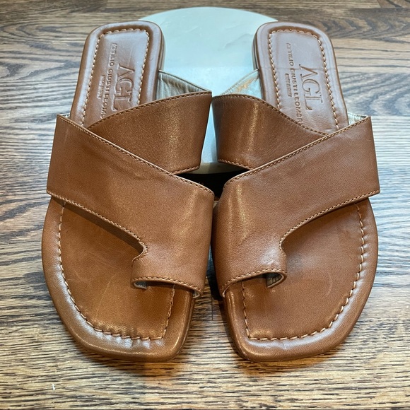 AGL Asymmetrical Toe Loop Brown Slide Sandals - Picture 4 of 11